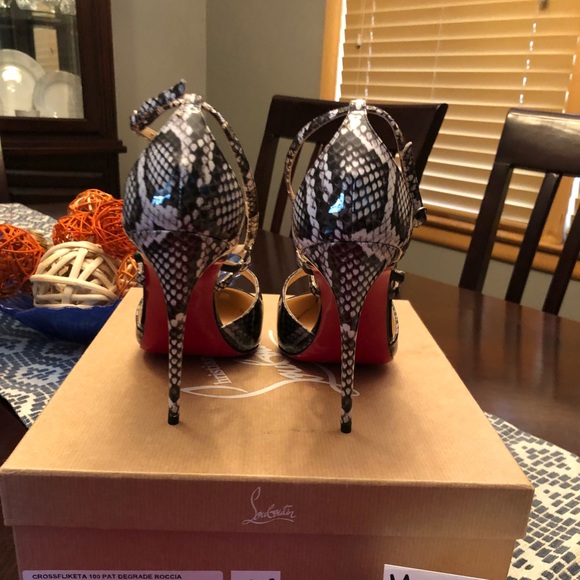 🛑🚫SOLD🚫🛑 Christian Louboutin Crossfliketas - Picture 4 of 8